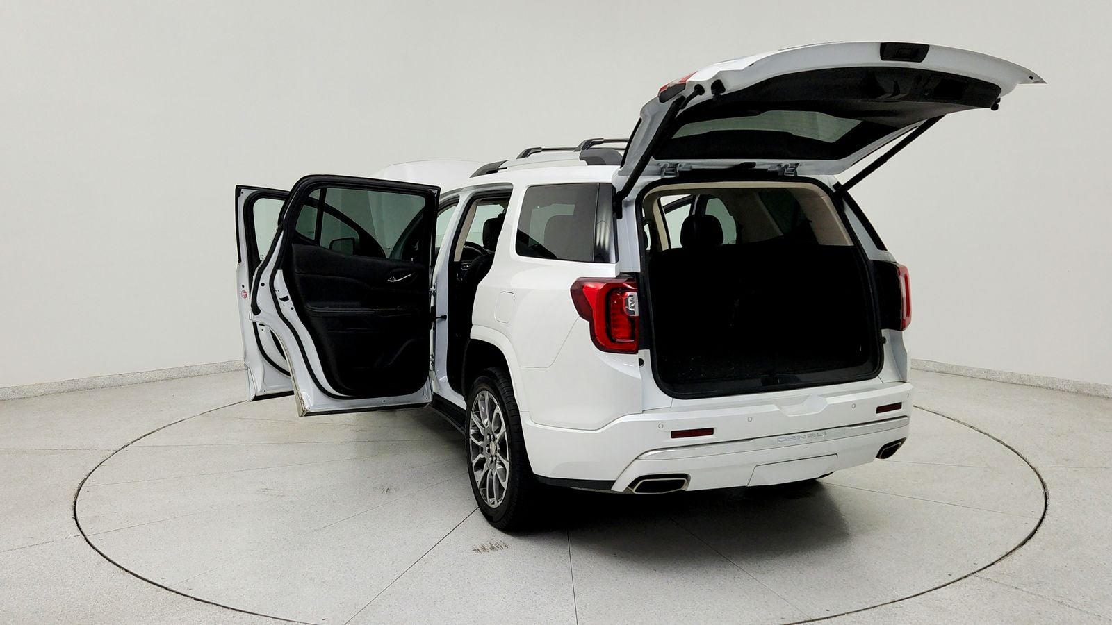 2022 GMC Acadia Denali