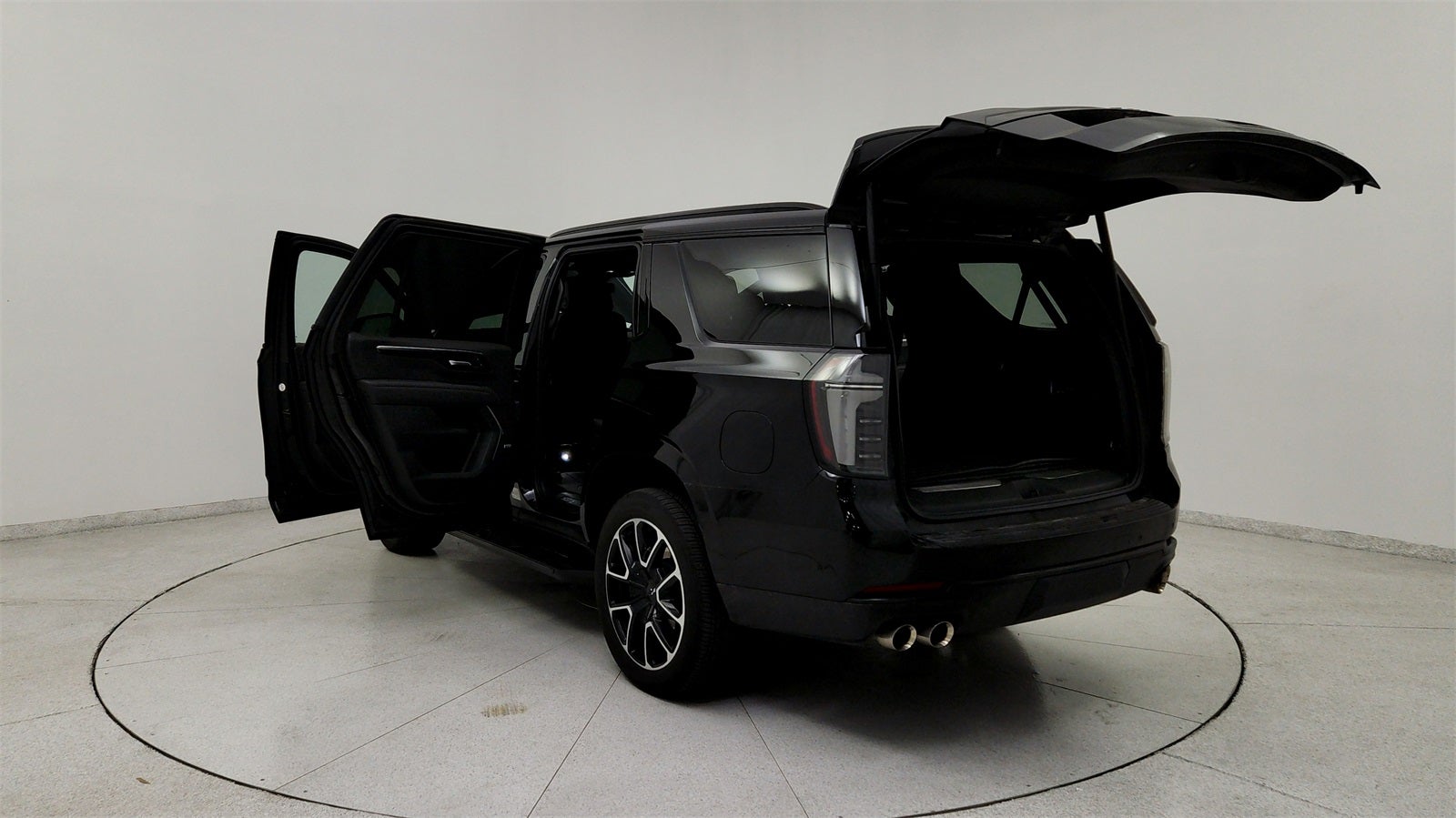 2025 Chevrolet Tahoe RST