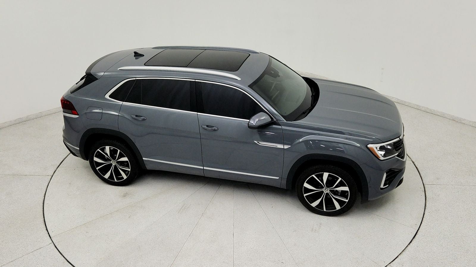 2025 Volkswagen Atlas Cross Sport 2.0T SEL Premium R-Line