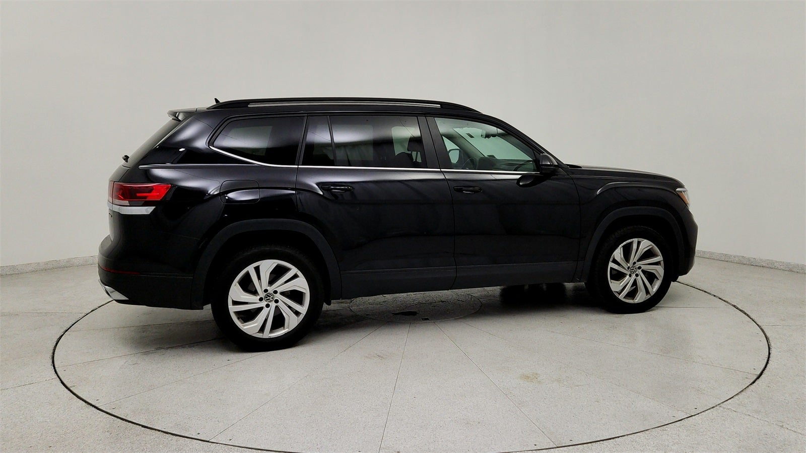 2023 Volkswagen Atlas 2.0T SE w/Technology