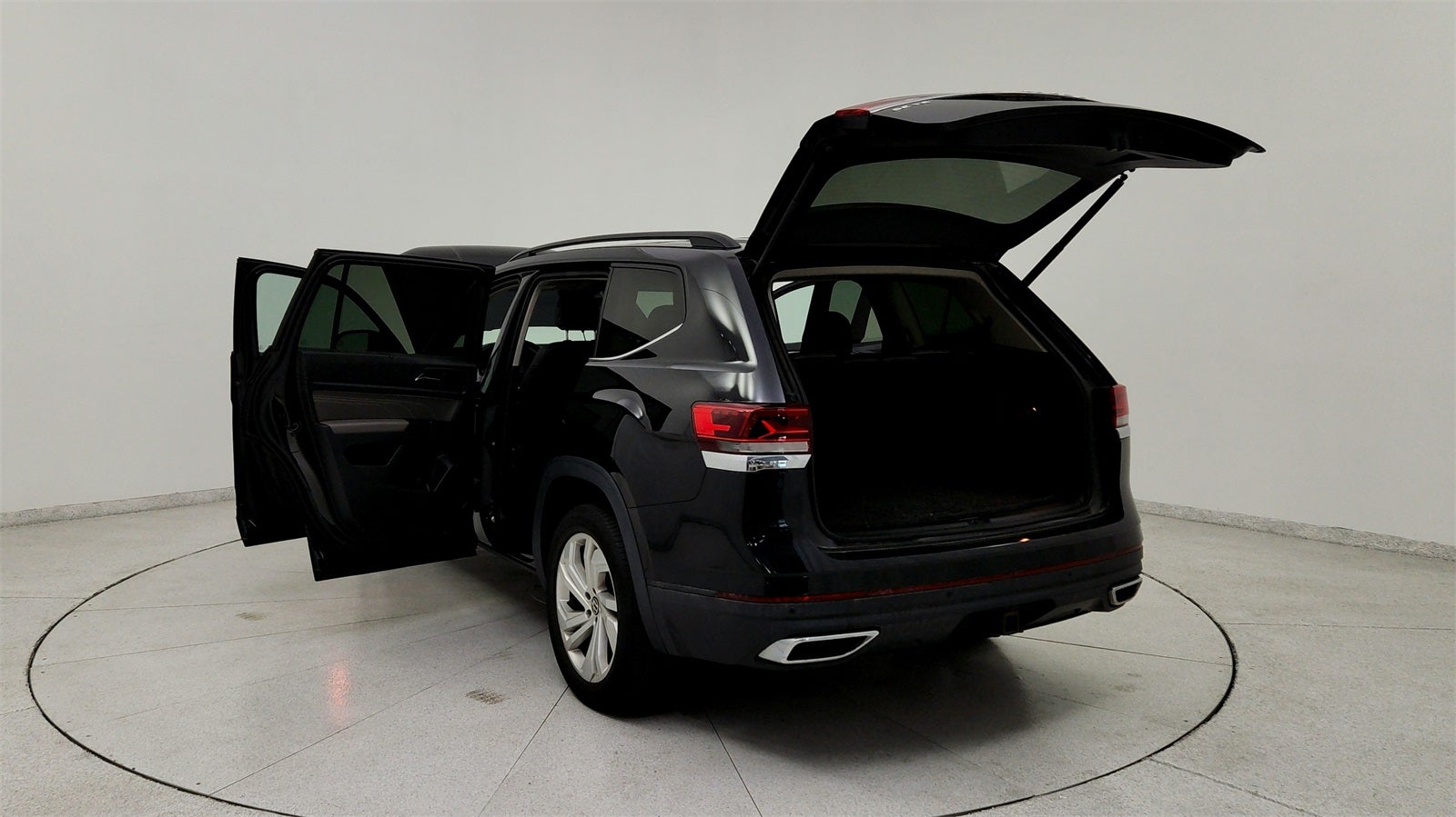 2021 Volkswagen Atlas 3.6L V6 SE w/Technology