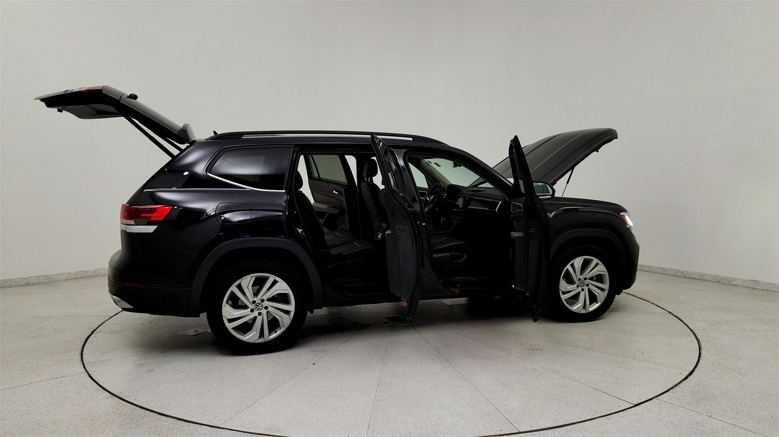 2021 Volkswagen Atlas 3.6L V6 SE w/Technology