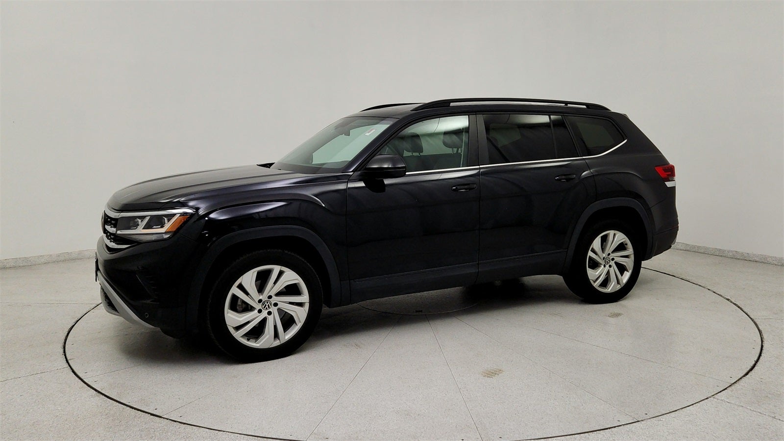 2021 Volkswagen Atlas 3.6L V6 SE w/Technology