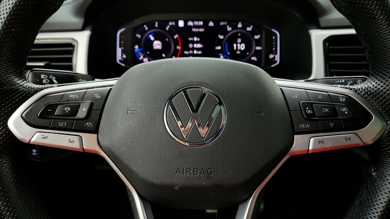 2023 Volkswagen Atlas Cross Sport 2.0T SEL R-Line Black