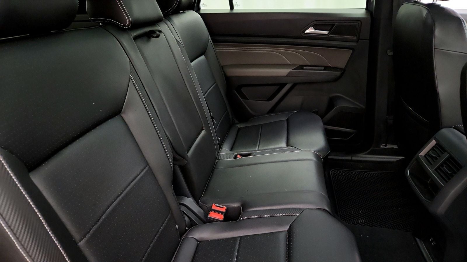 2023 Volkswagen Atlas Cross Sport 2.0T SEL R-Line Black