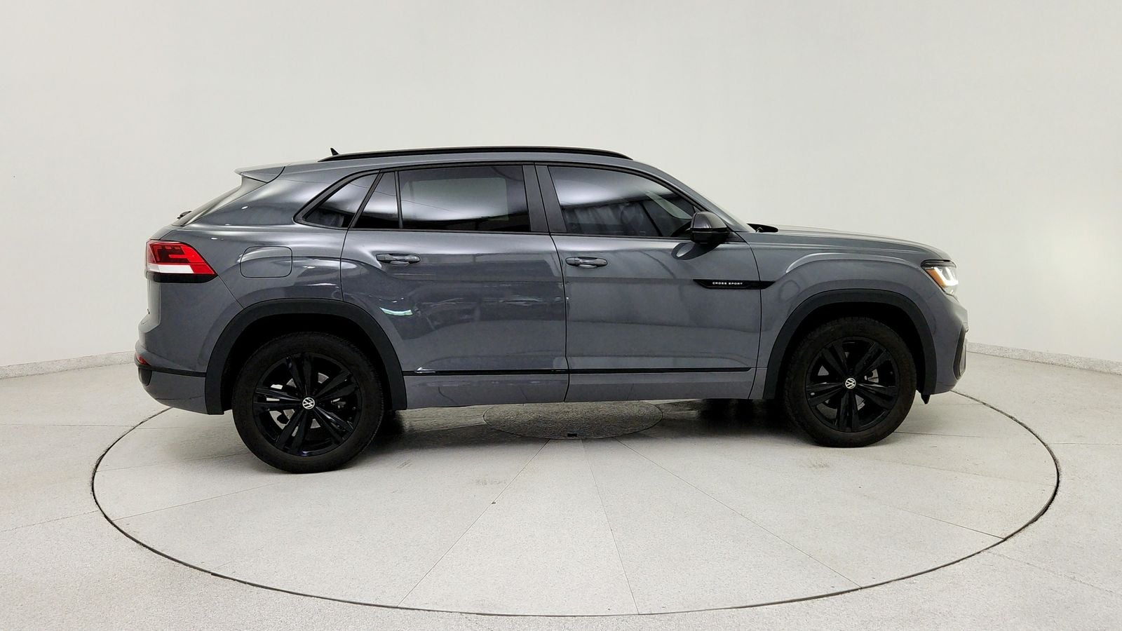 2023 Volkswagen Atlas Cross Sport 2.0T SEL R-Line Black