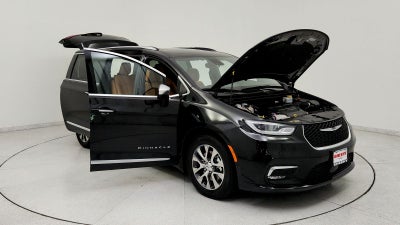 2023 Chrysler Pacifica Hybrid Pinnacle