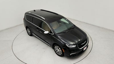 2023 Chrysler Pacifica Hybrid Pinnacle