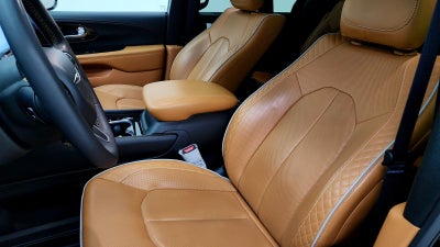 2023 Chrysler Pacifica Hybrid Pinnacle