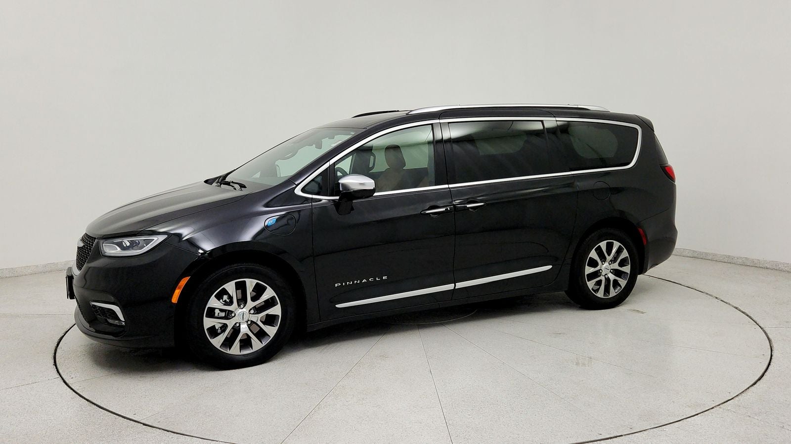 2023 Chrysler Pacifica Hybrid Pinnacle