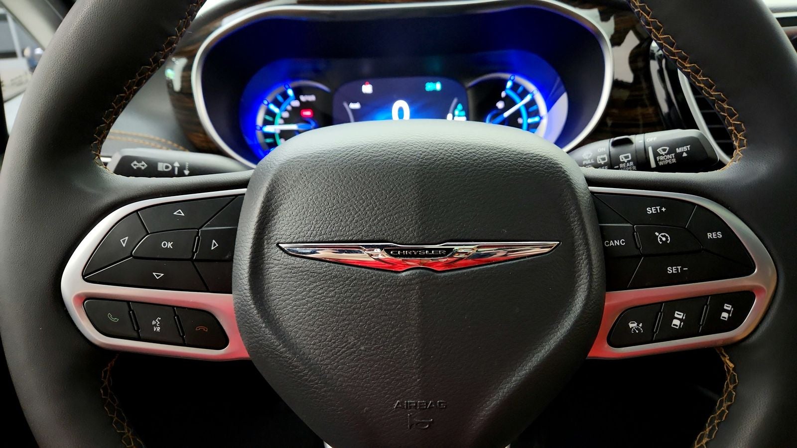 2023 Chrysler Pacifica Hybrid Pinnacle
