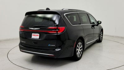 2023 Chrysler Pacifica Hybrid Pinnacle