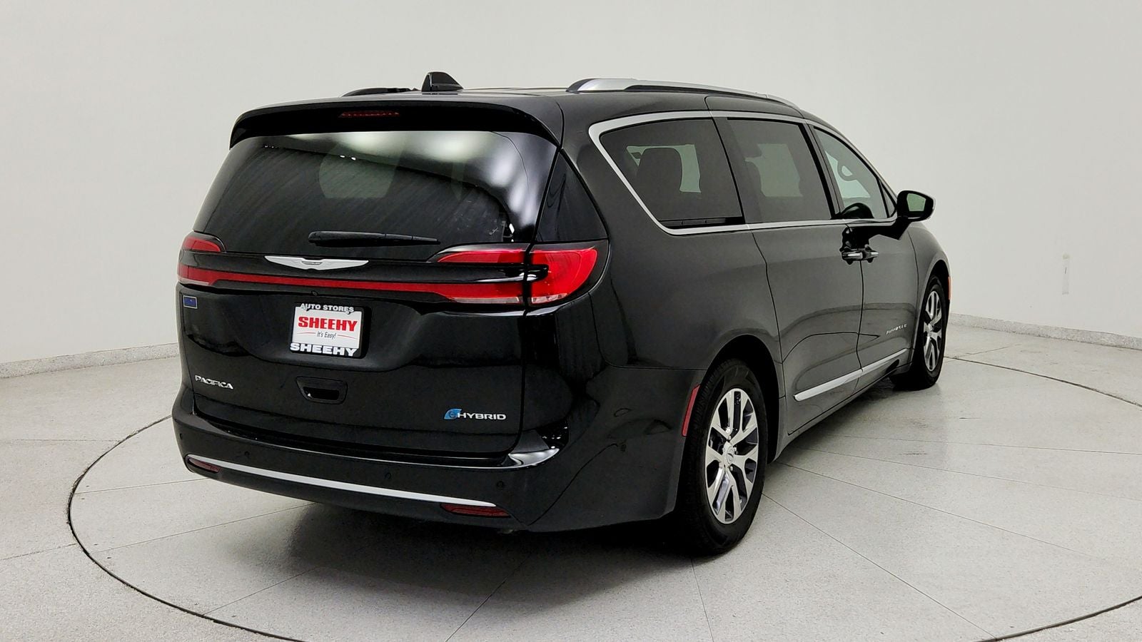 2023 Chrysler Pacifica Hybrid Pinnacle