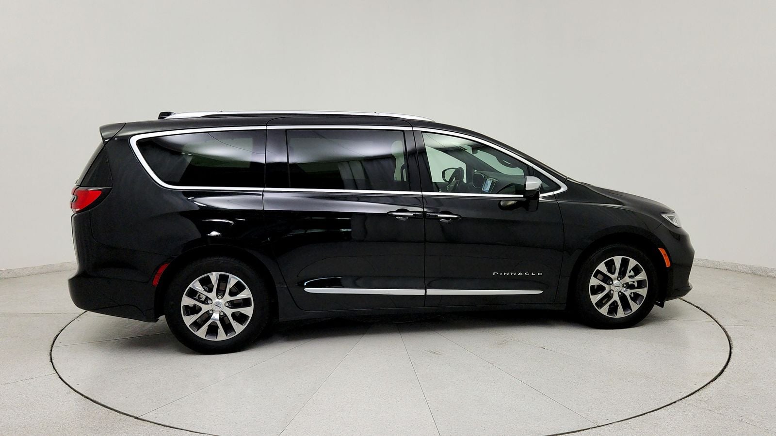 2023 Chrysler Pacifica Hybrid Pinnacle