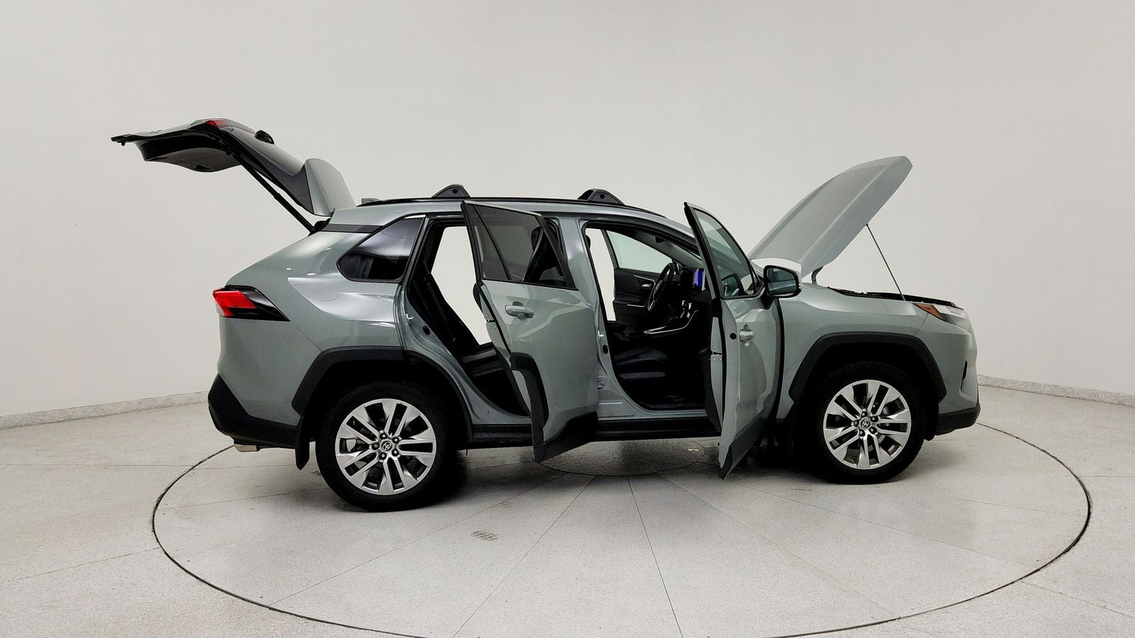 2023 Toyota RAV4 XLE Premium