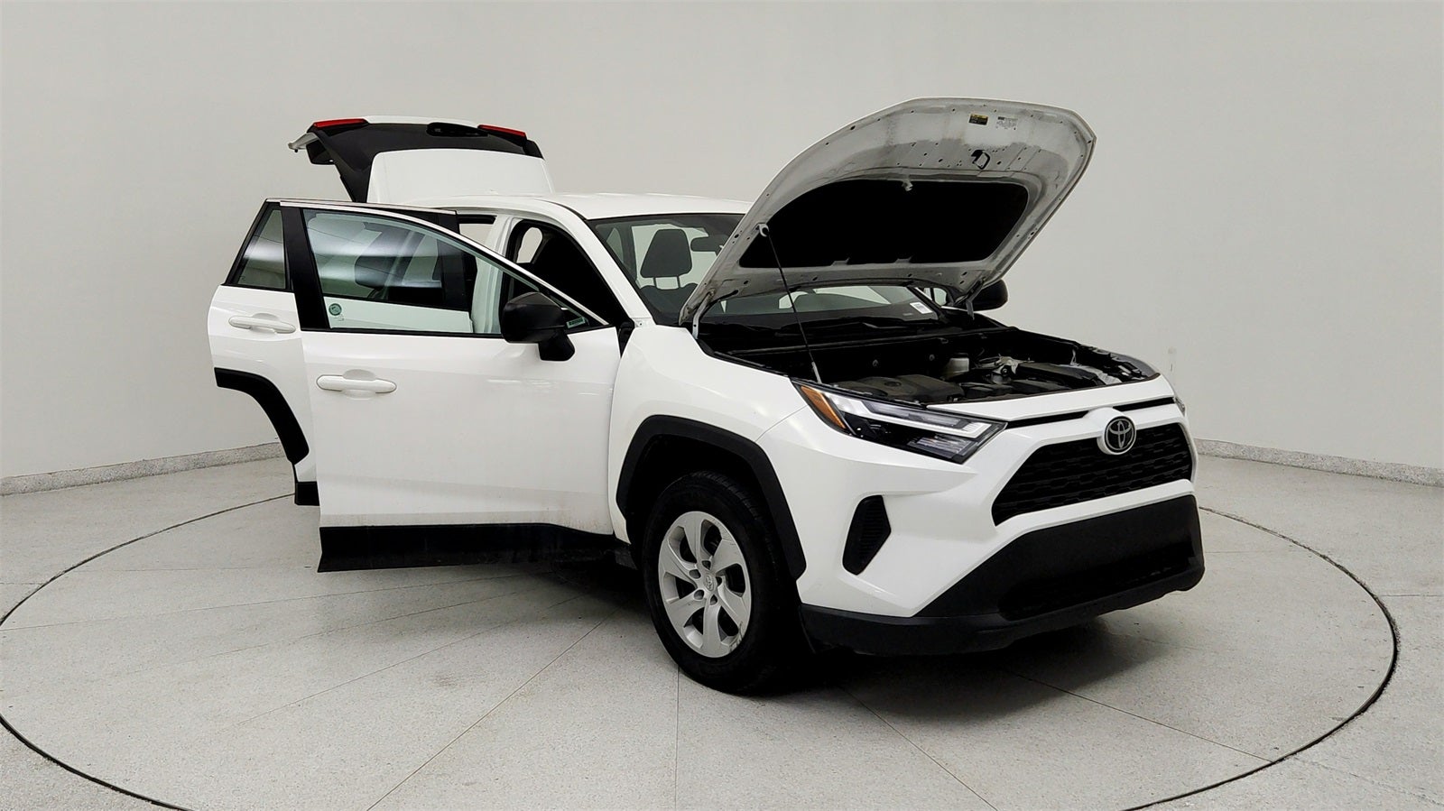 2024 Toyota RAV4 LE