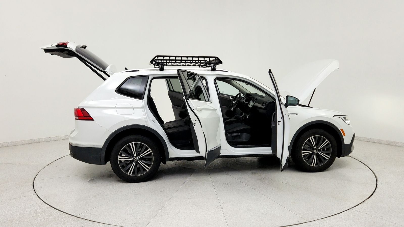 2024 Volkswagen Tiguan 2.0T Wolfsburg Edition
