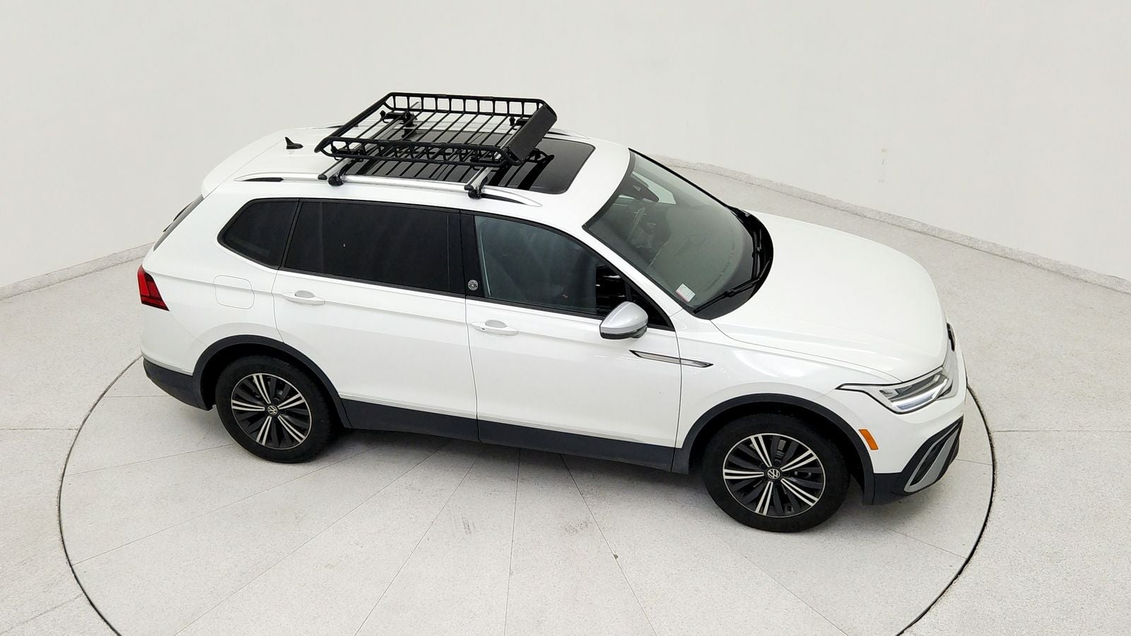 2024 Volkswagen Tiguan 2.0T Wolfsburg Edition