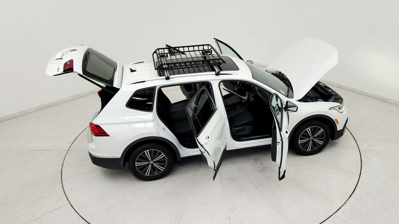 2024 Volkswagen Tiguan 2.0T Wolfsburg Edition