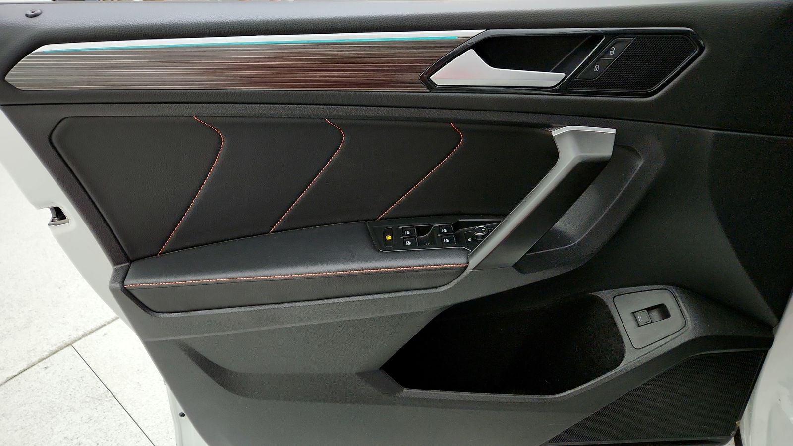 2024 Volkswagen Tiguan 2.0T Wolfsburg Edition