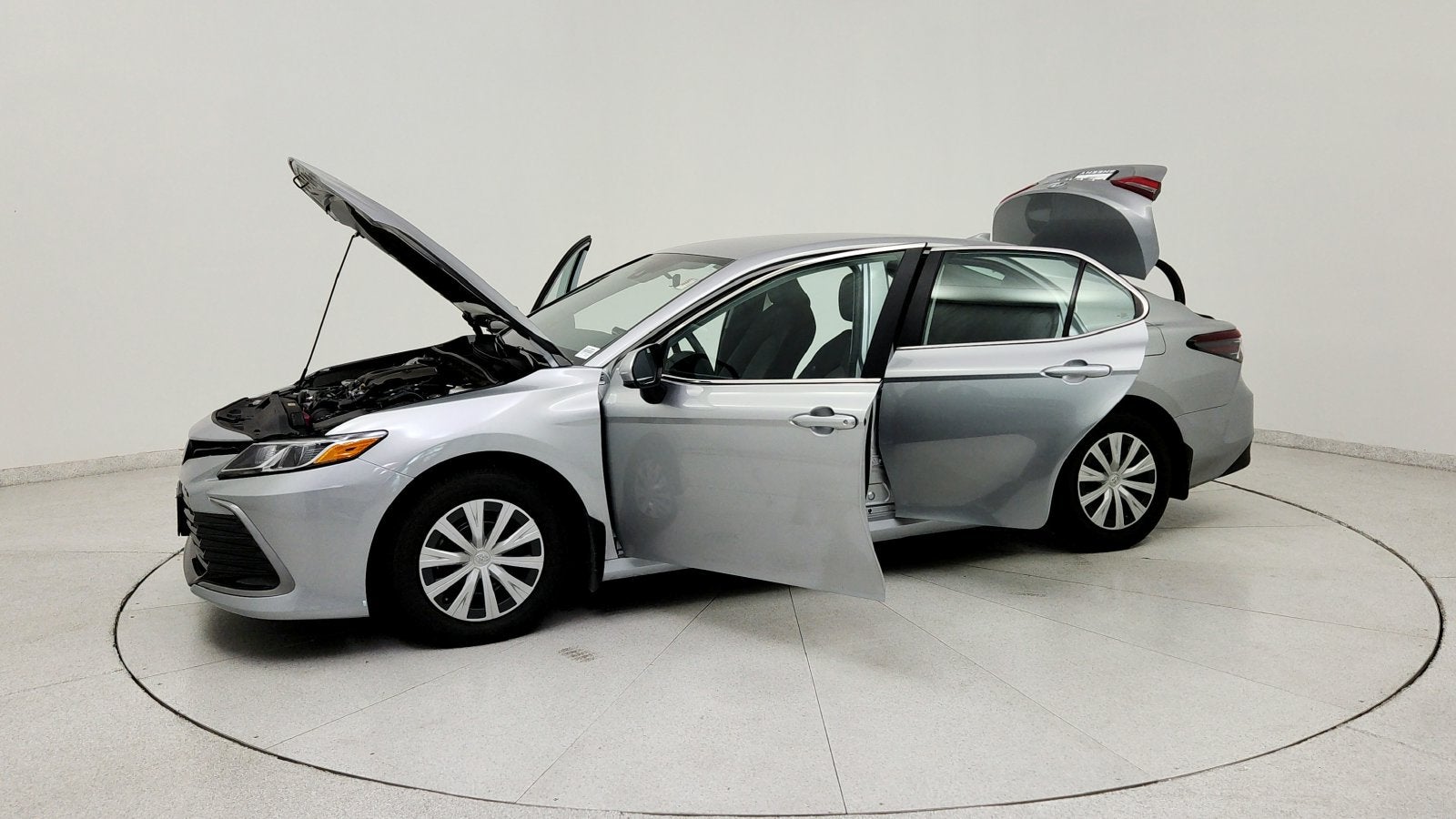 2024 Toyota Camry Hybrid LE