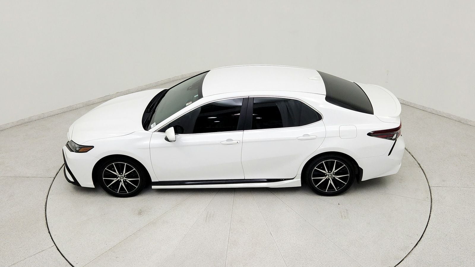 2024 Toyota Camry Hybrid SE