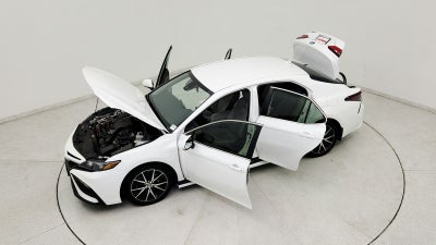 2024 Toyota Camry Hybrid SE