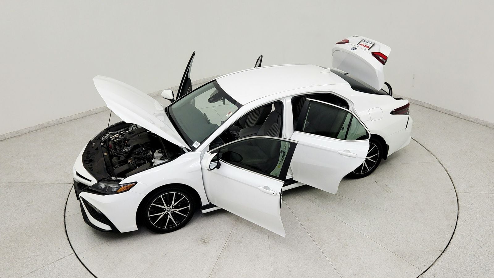2024 Toyota Camry Hybrid SE