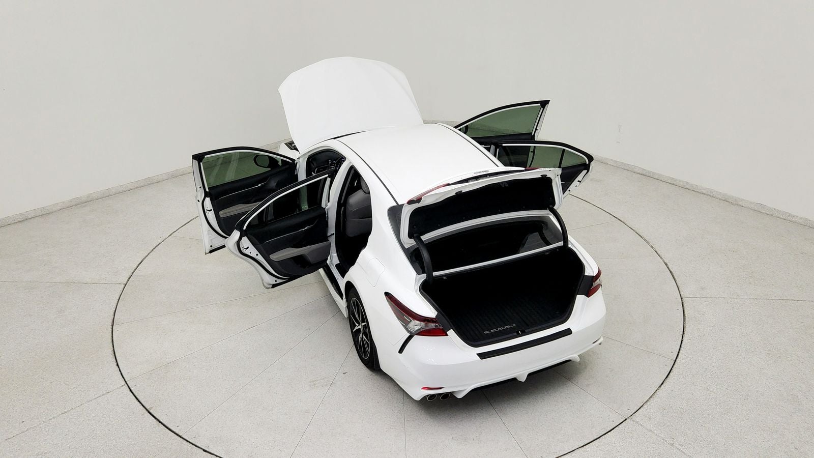 2024 Toyota Camry Hybrid SE