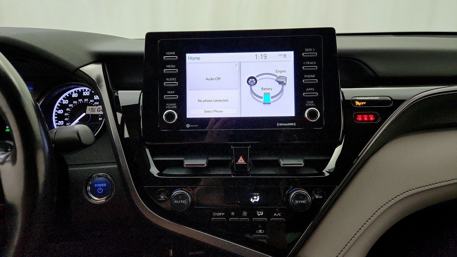 2024 Toyota Camry Hybrid SE