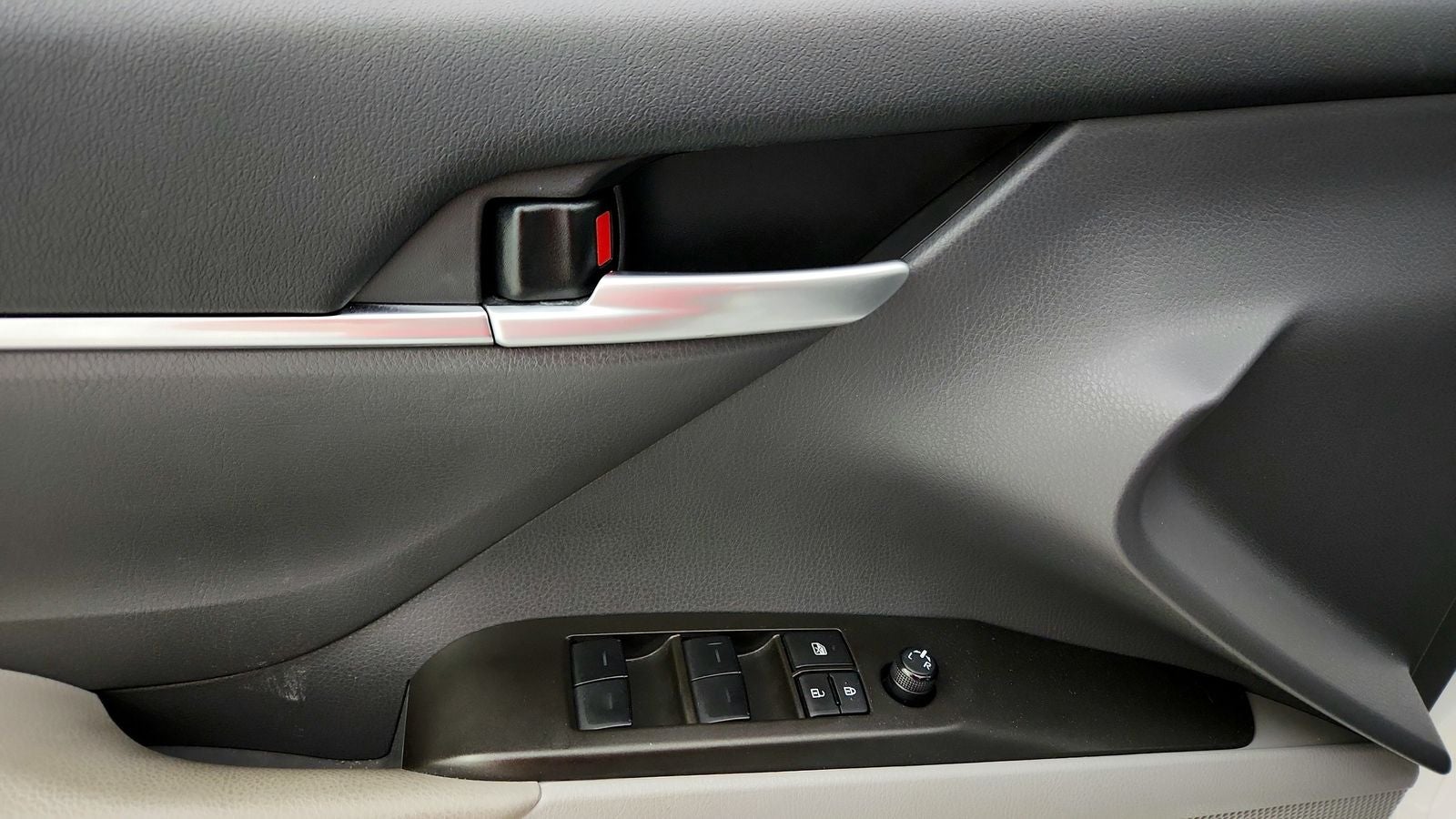 2024 Toyota Camry Hybrid SE