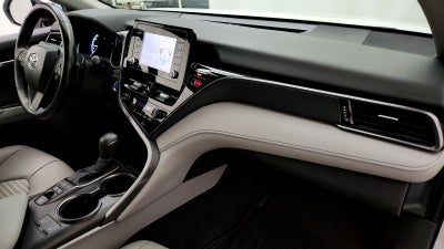 2024 Toyota Camry Hybrid SE