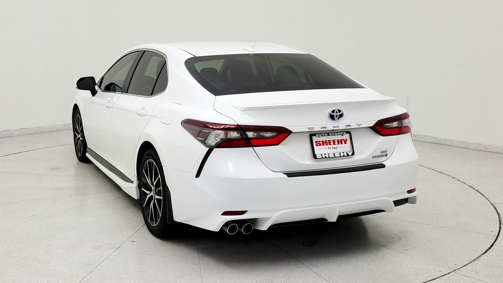 2024 Toyota Camry Hybrid SE