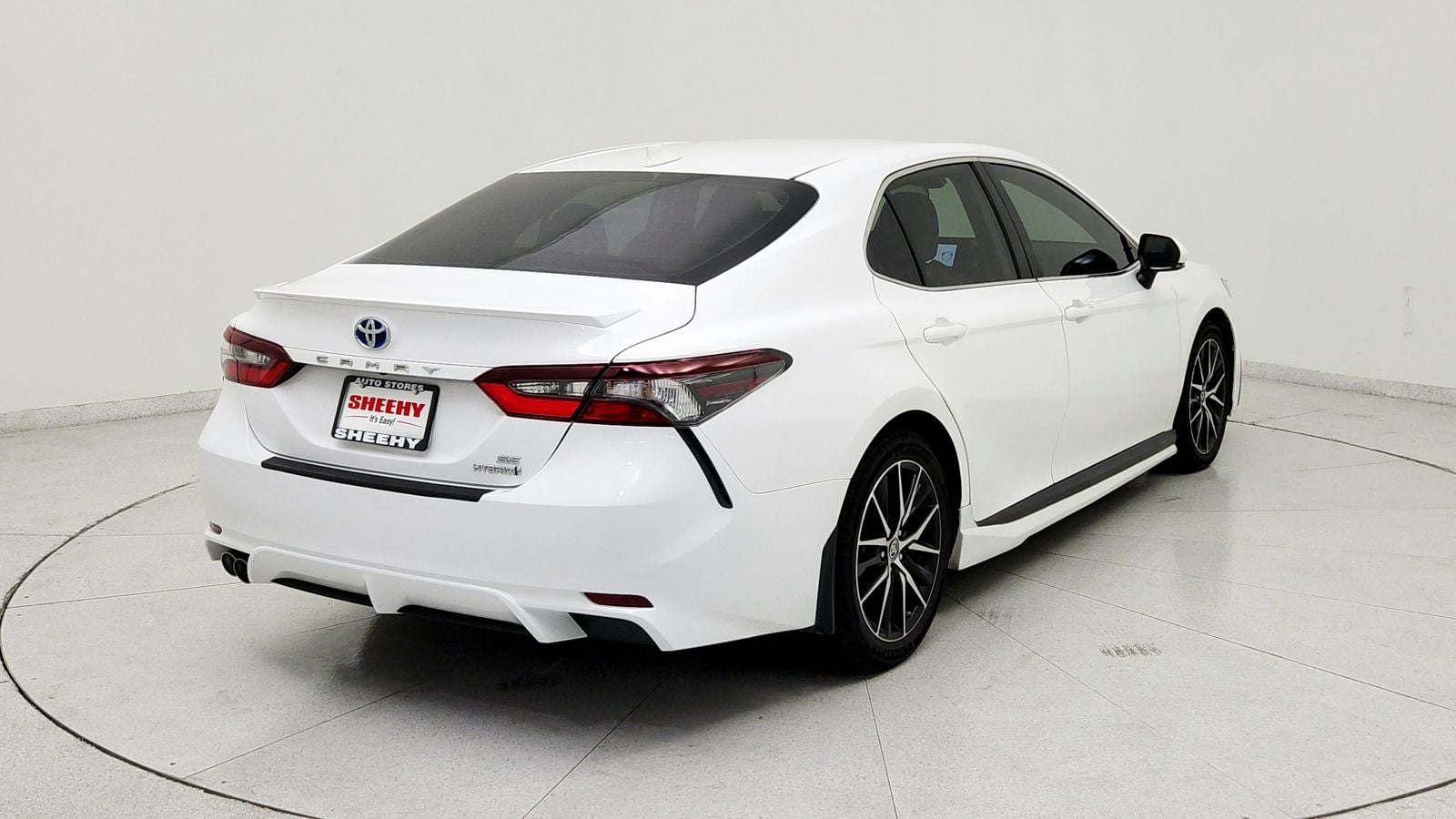 2024 Toyota Camry Hybrid SE