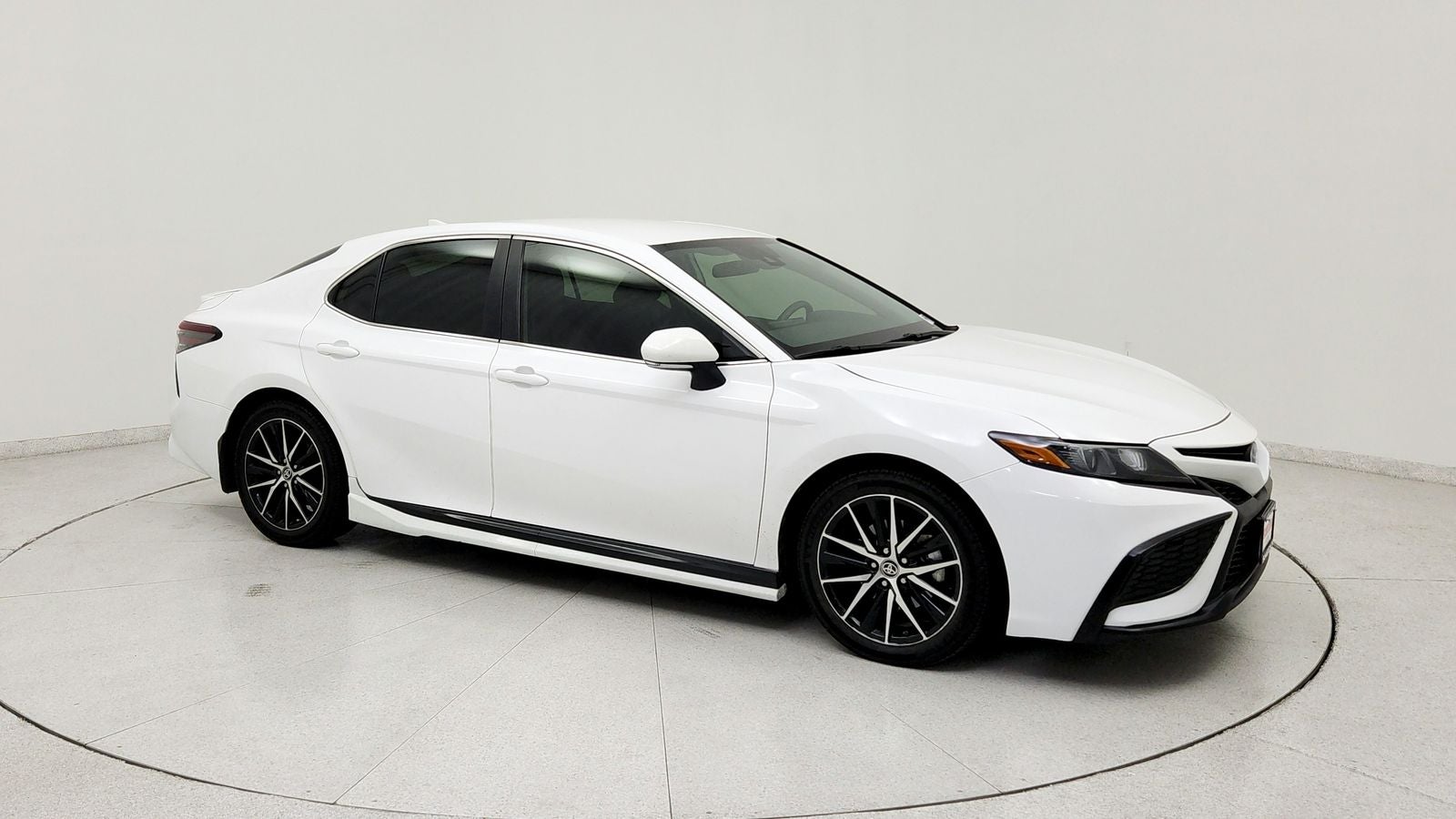 2024 Toyota Camry Hybrid SE
