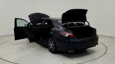 2022 Toyota Camry Hybrid SE