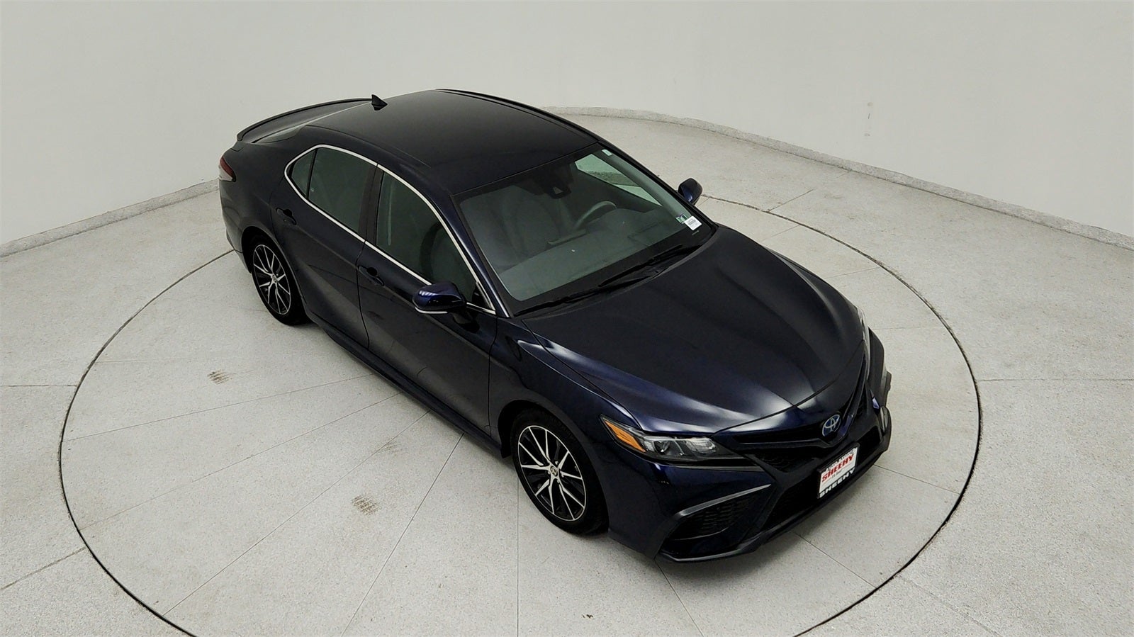 2022 Toyota Camry Hybrid SE