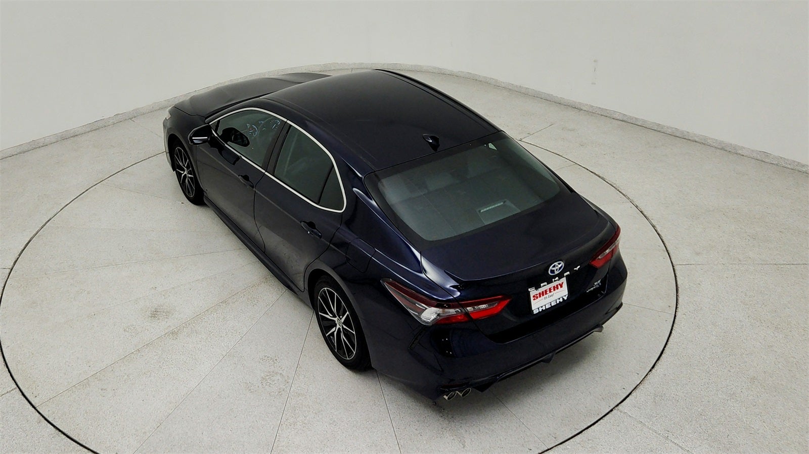 2022 Toyota Camry Hybrid SE