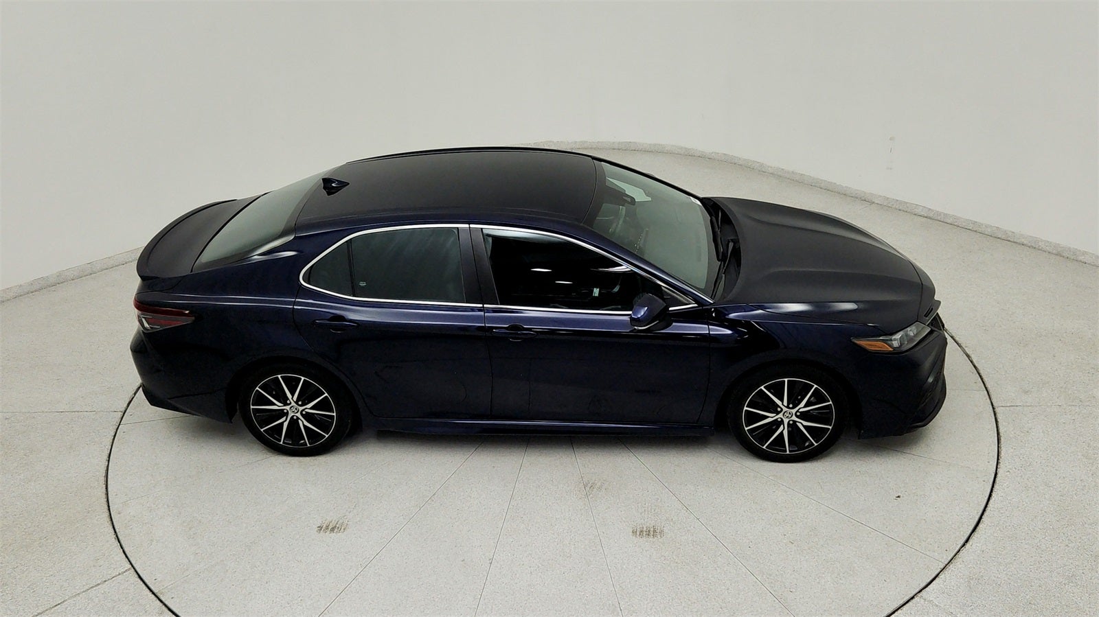 2022 Toyota Camry Hybrid SE