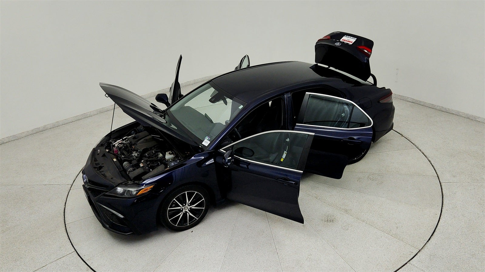 2022 Toyota Camry Hybrid SE