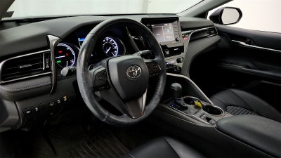 2022 Toyota Camry Hybrid SE