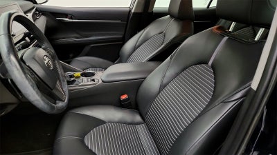 2022 Toyota Camry Hybrid SE