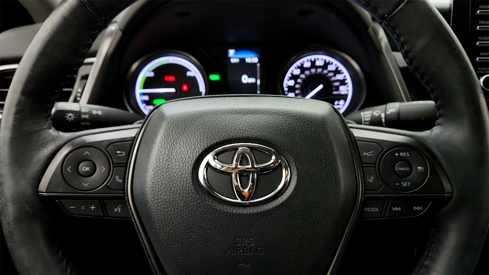 2022 Toyota Camry Hybrid SE