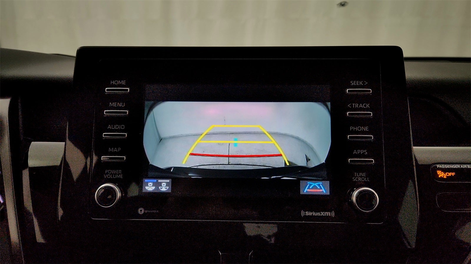 2022 Toyota Camry Hybrid SE