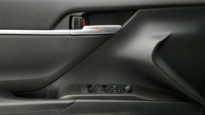 2022 Toyota Camry Hybrid SE