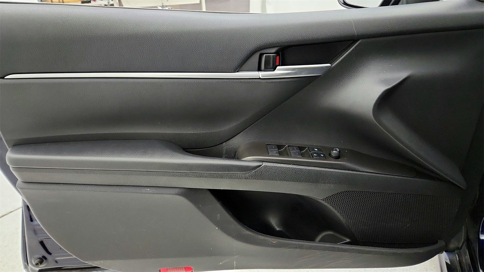 2022 Toyota Camry Hybrid SE