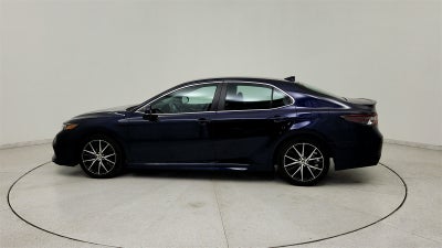 2022 Toyota Camry Hybrid SE