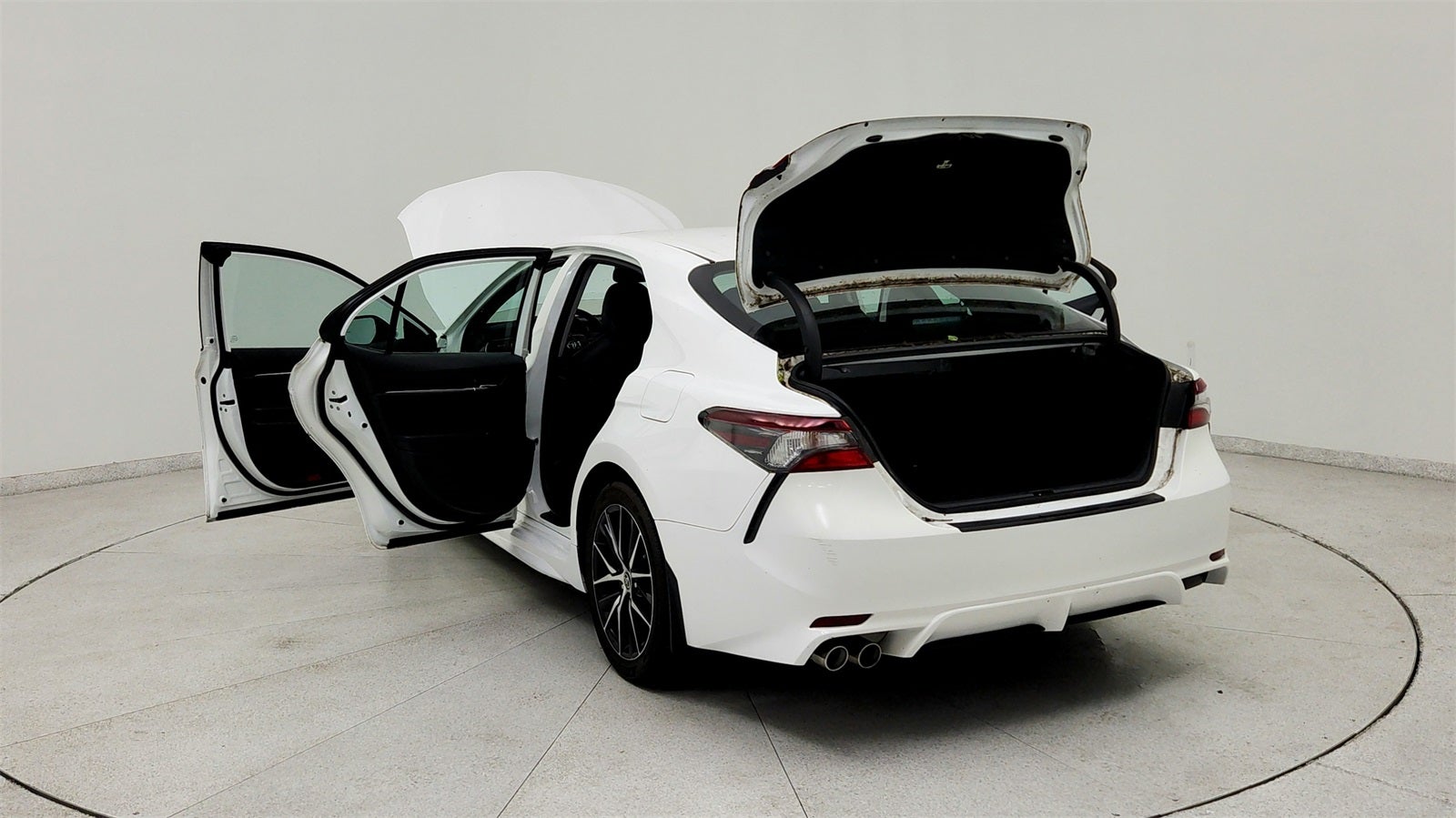 2023 Toyota Camry Hybrid SE