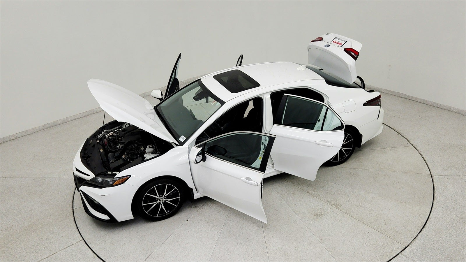 2023 Toyota Camry Hybrid SE