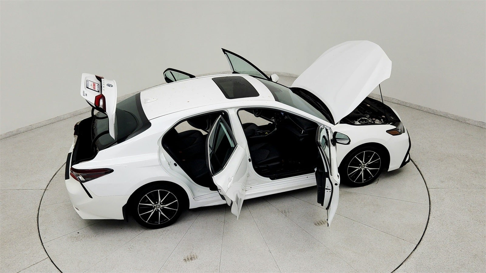 2023 Toyota Camry Hybrid SE